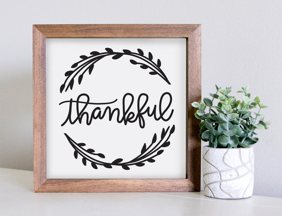 Medium Size Sign Insert: Thankful with Wreath Black (Fall/Everyday) | Magnetic Sign INSERT ONLY